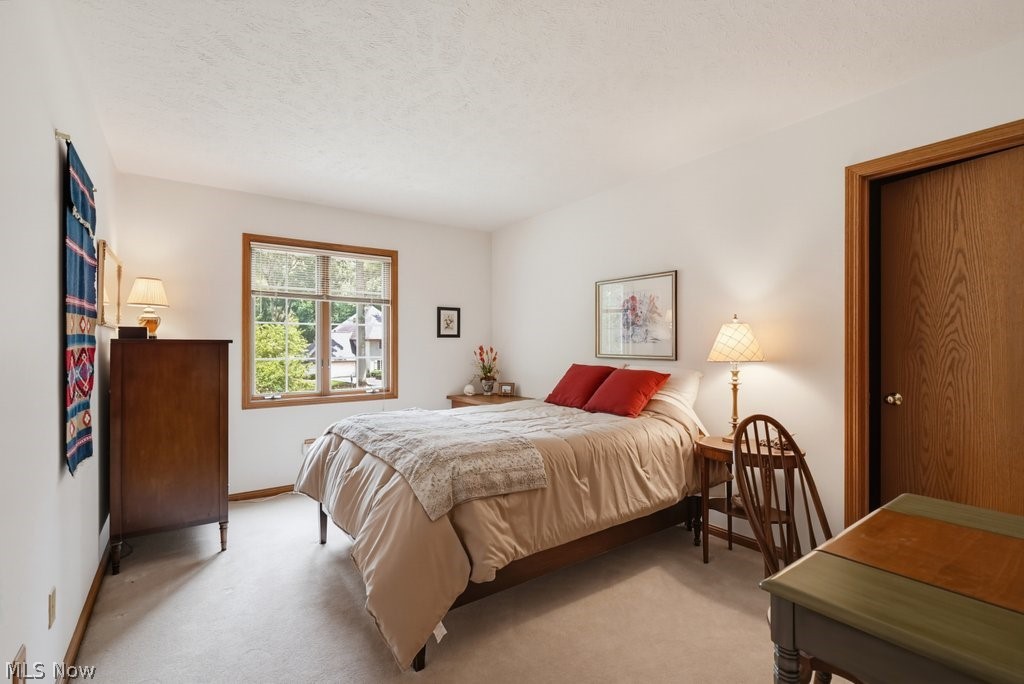 868 Carriage Park Oval Westlake OH 44145