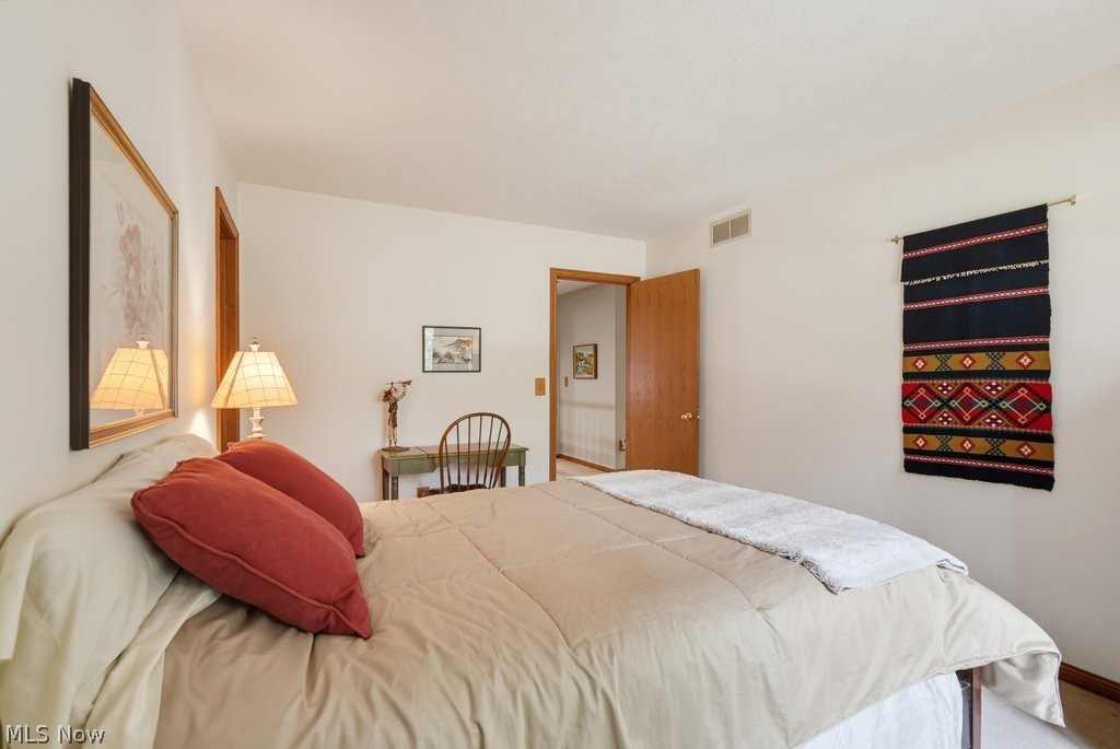 868 Carriage Park Oval Westlake OH 44145