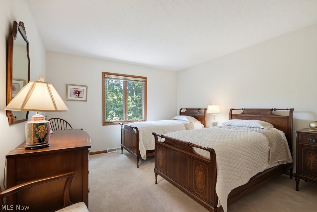 868 Carriage Park Oval Westlake OH 44145