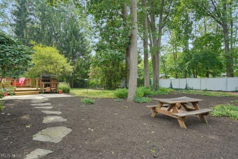 868 Carriage Park Oval Westlake OH 44145