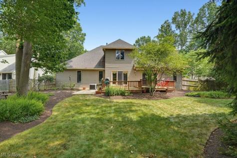 868 Carriage Park Oval Westlake OH 44145