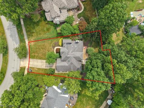868 Carriage Park Oval Westlake OH 44145