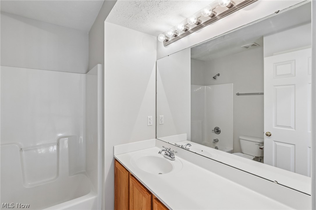 385 Deep Creek Circle Northfield Center OH 44067