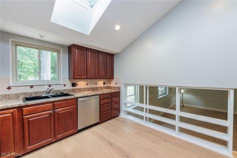 4143 Brendan Lane North Olmsted OH 44070