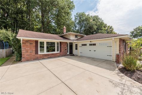 4143 Brendan Lane North Olmsted OH 44070