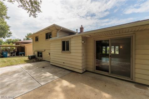 4143 Brendan Lane North Olmsted OH 44070