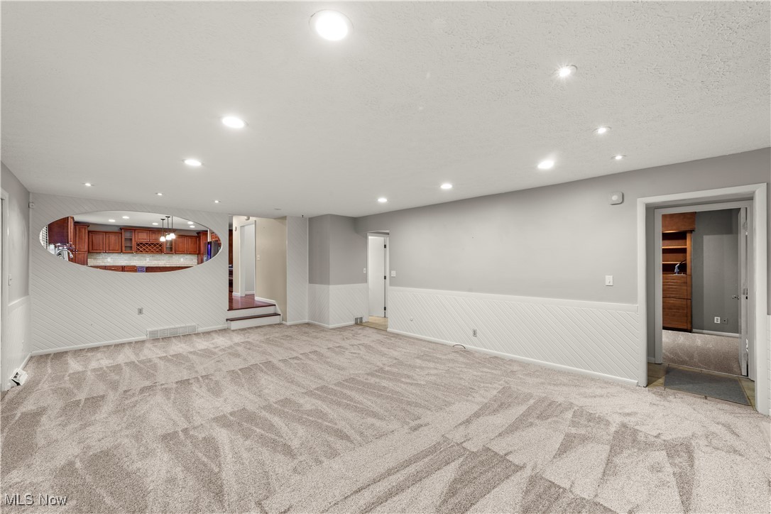 6698 Wildwood Trail Mayfield Village OH 44143