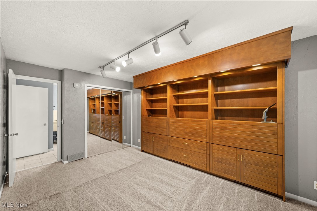 6698 Wildwood Trail Mayfield Village OH 44143