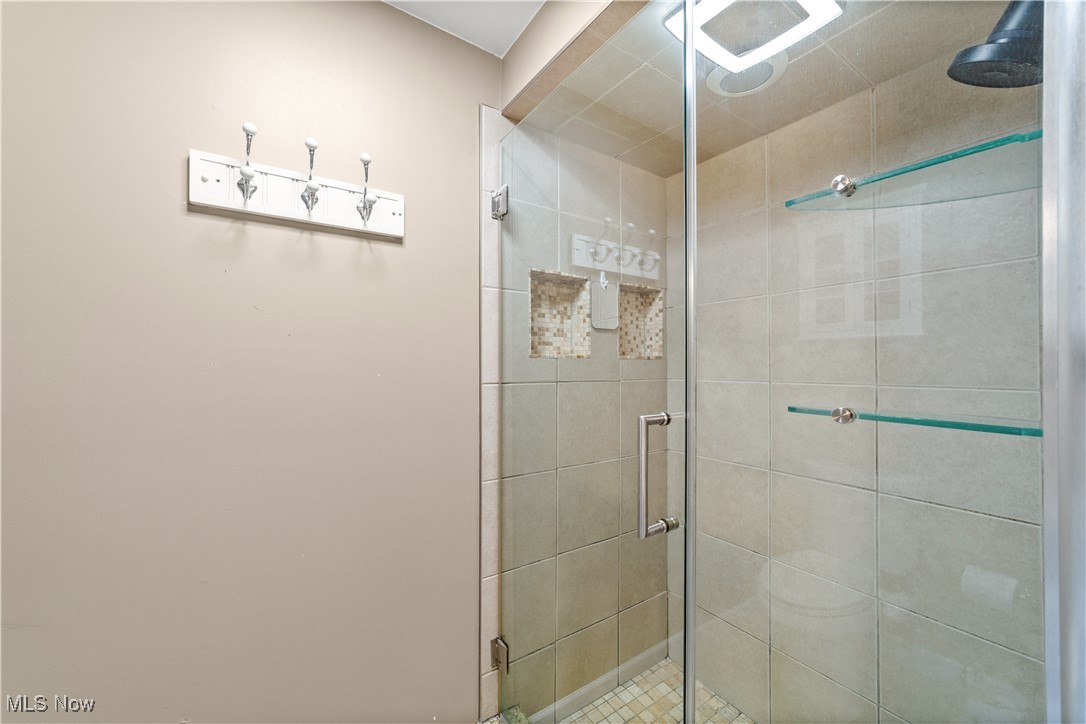 6698 Wildwood Trail Mayfield Village OH 44143