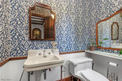 3002 Manchester Road Shaker Heights OH 44122