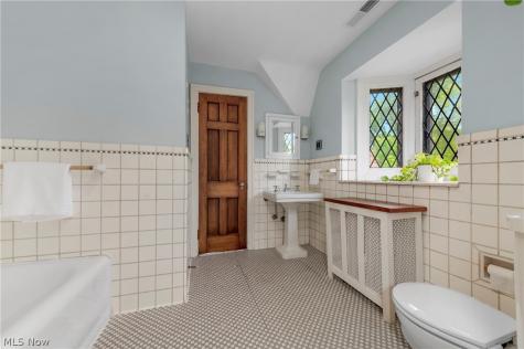 3002 Manchester Road Shaker Heights OH 44122