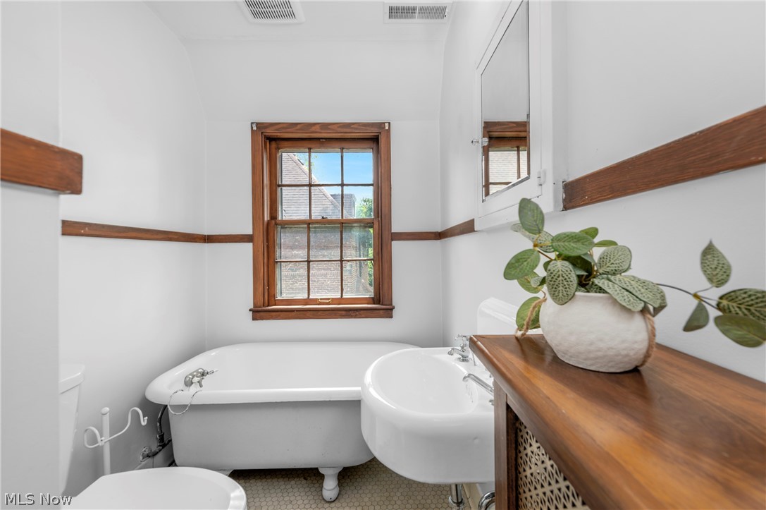 3002 Manchester Road Shaker Heights OH 44122