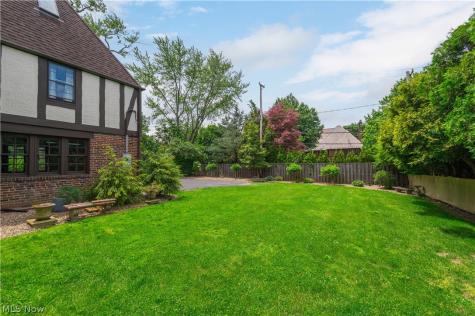 3002 Manchester Road Shaker Heights OH 44122
