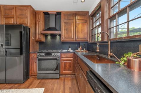 3002 Manchester Road Shaker Heights OH 44122