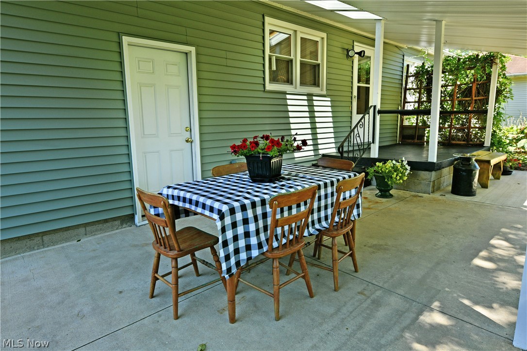 253 Maple Street Newton Falls OH 44444