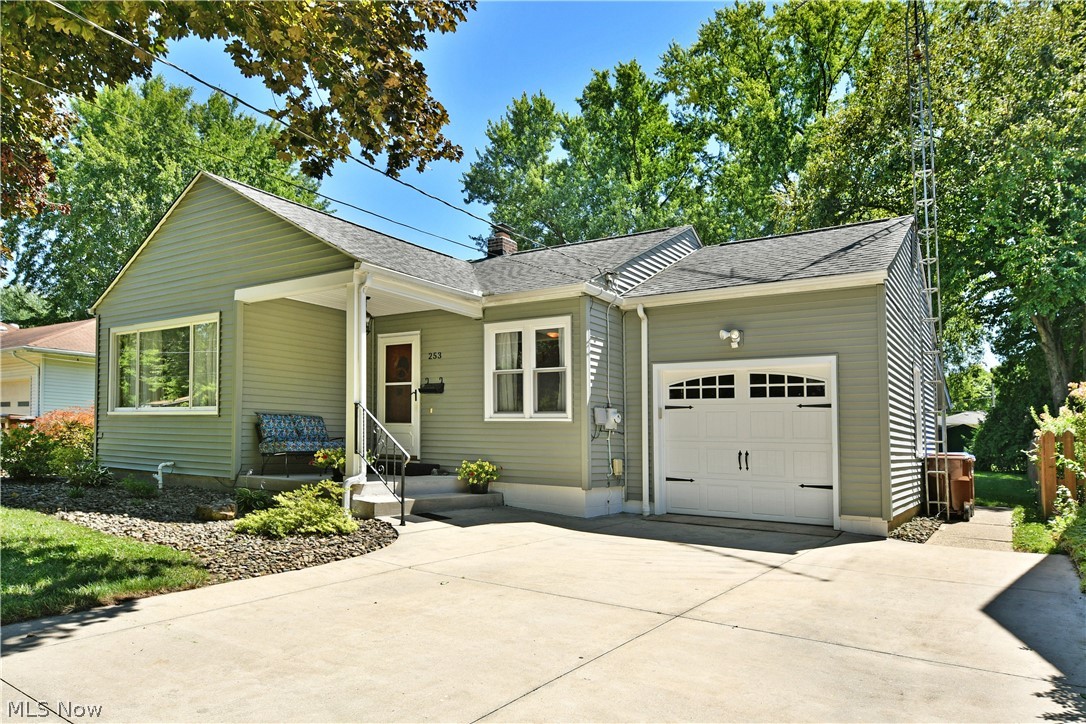 253 Maple Street Newton Falls OH 44444