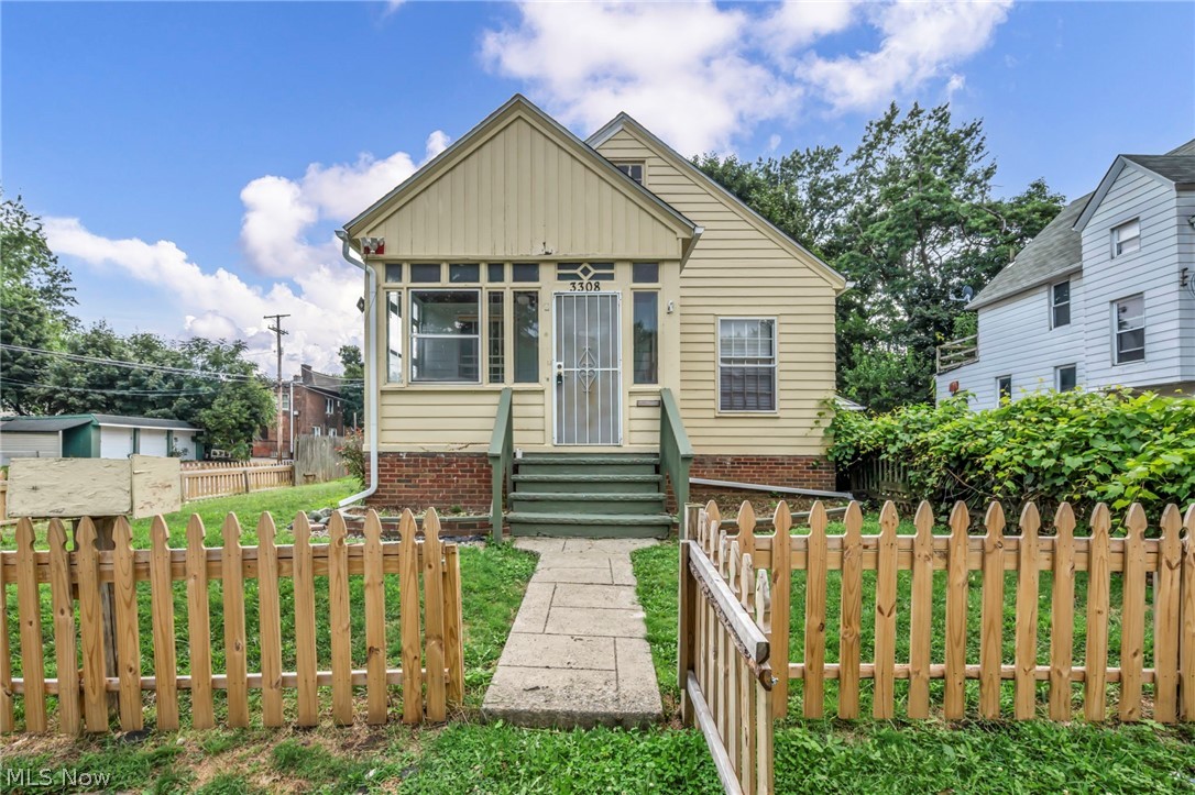 3308 W 125th Street Cleveland OH 44111