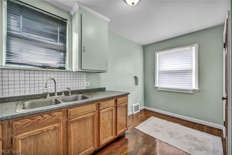 3308 W 125th Street Cleveland OH 44111