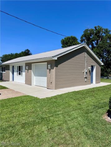 105 Sunnyhill Marietta OH 45750