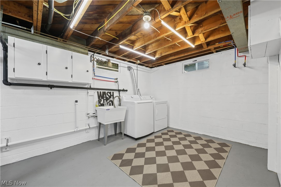 3411 Sweitzer Street NW Uniontown OH 44685