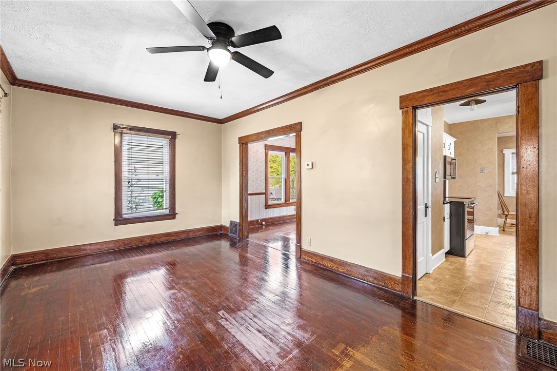 1007 E Gorgas Street Louisville OH 44641