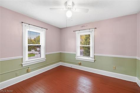 1007 E Gorgas Street Louisville OH 44641