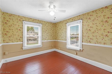 1007 E Gorgas Street Louisville OH 44641