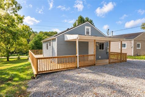 318 Elmport Avenue NE Canton OH 44704