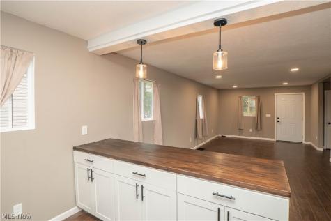318 Elmport Avenue NE Canton OH 44704