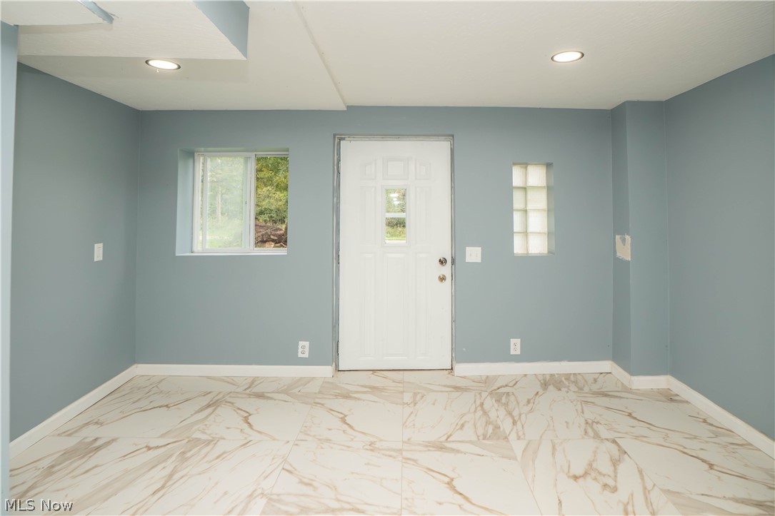 318 Elmport Avenue NE Canton OH 44704