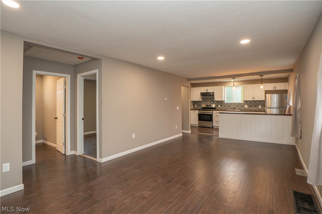 318 Elmport Avenue NE Canton OH 44704