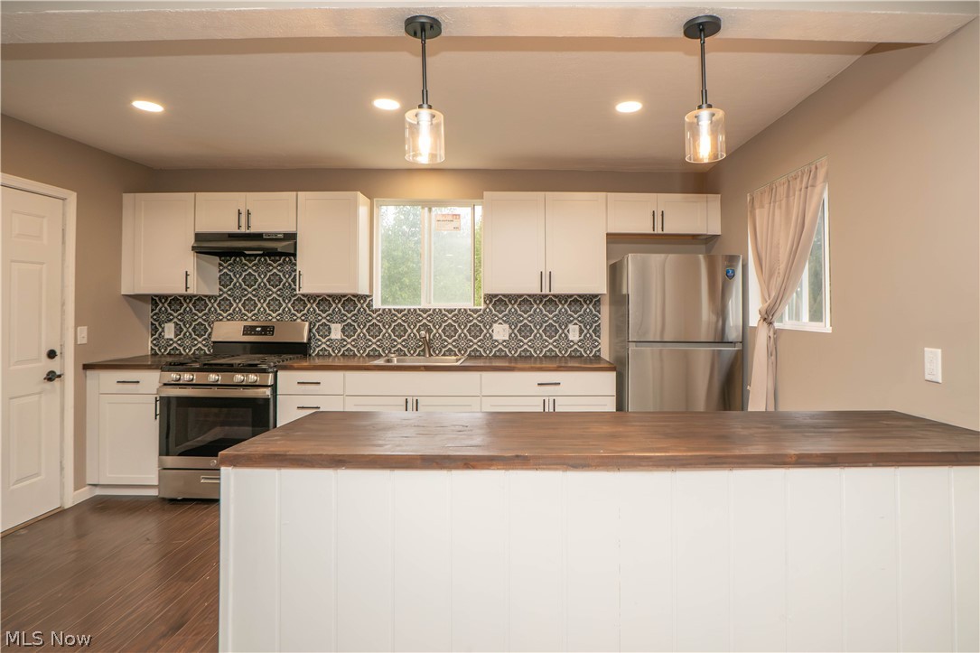 318 Elmport Avenue NE Canton OH 44704