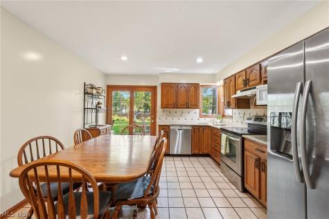 3965 Laurel Glenn Drive Broadview Heights OH 44147
