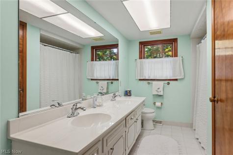 3965 Laurel Glenn Drive Broadview Heights OH 44147