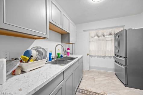 1745 Wayside Road Cleveland OH 44112