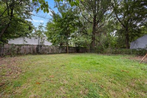 1745 Wayside Road Cleveland OH 44112