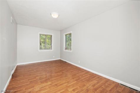 4190 Victory Boulevard Cleveland OH 44135