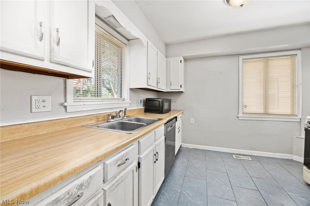 4190 Victory Boulevard Cleveland OH 44135