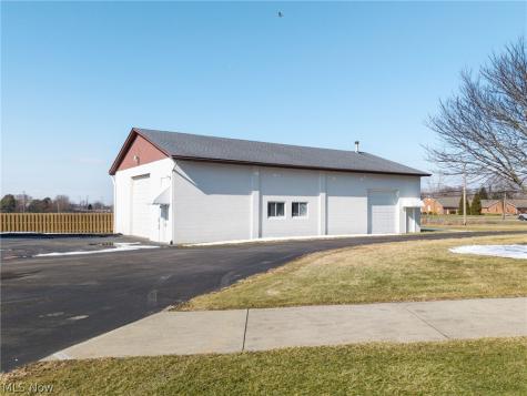 5220 Center Road Brunswick Hills OH 44212