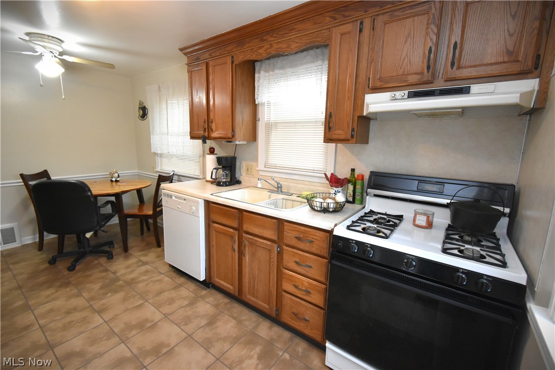 1576 Wakefield Avenue Poland OH 44514