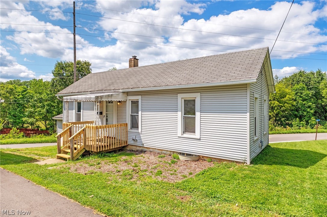 192 1st Street NE Barberton OH 44203