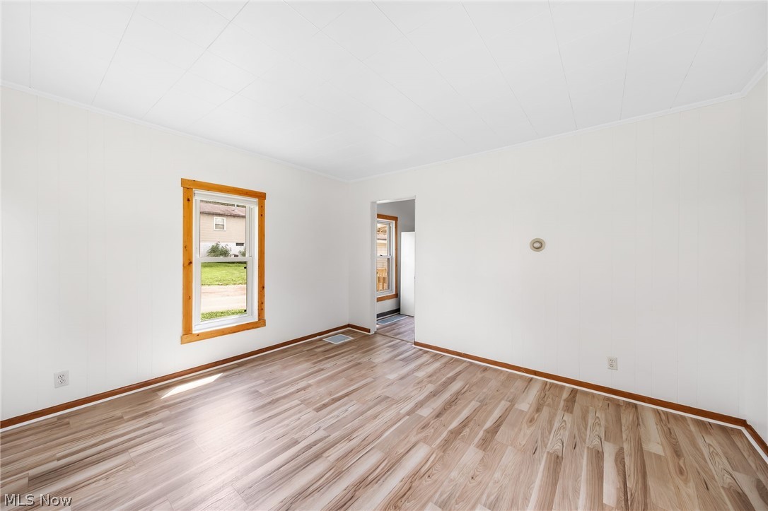 192 1st Street NE Barberton OH 44203
