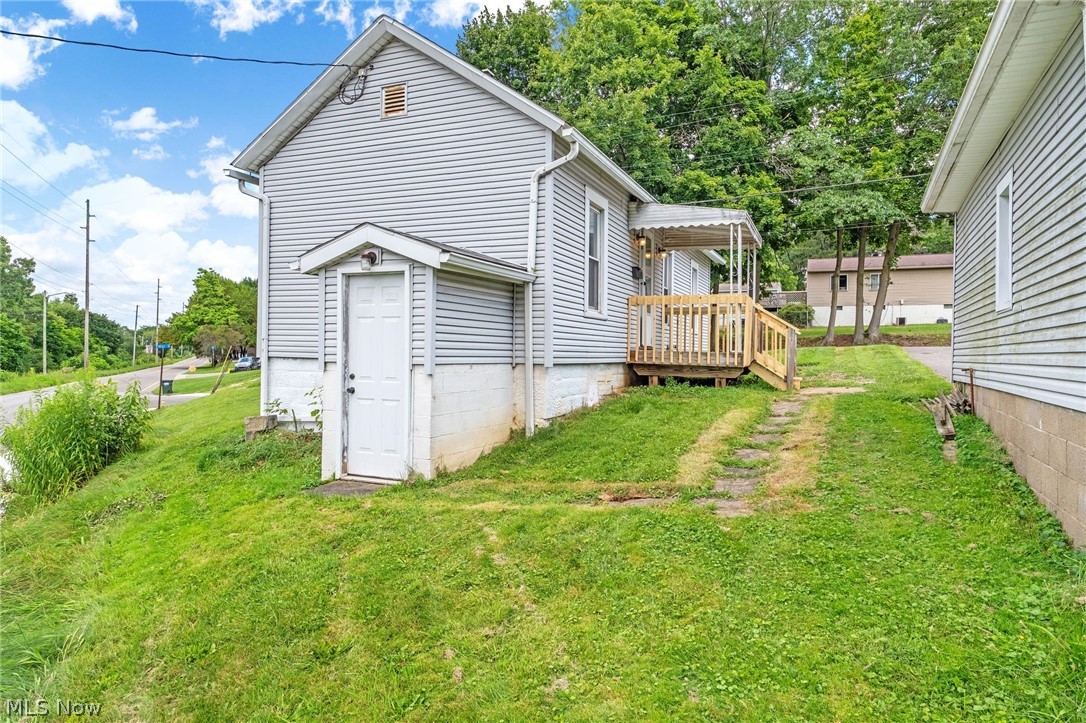 192 1st Street NE Barberton OH 44203