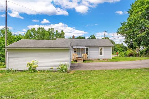 192 1st Street NE Barberton OH 44203