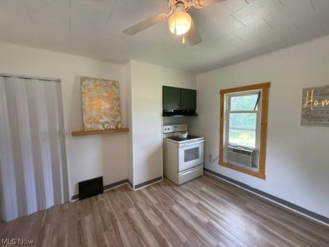 192 1st Street NE Barberton OH 44203
