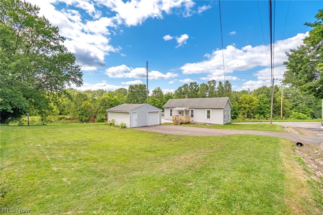 192 1st Street NE Barberton OH 44203
