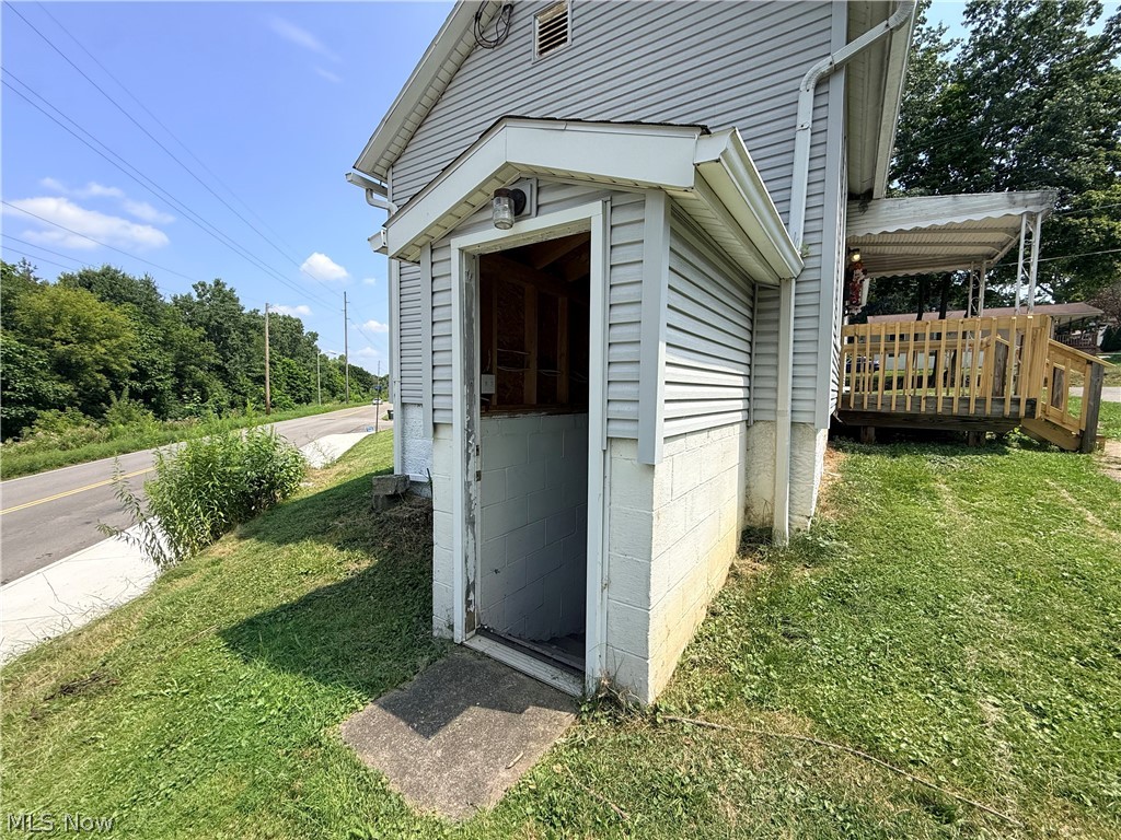 192 1st Street NE Barberton OH 44203