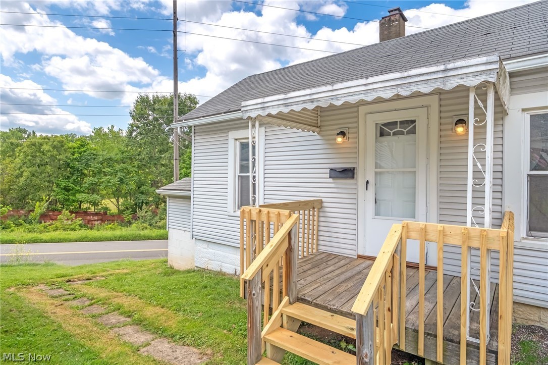 192 1st Street NE Barberton OH 44203