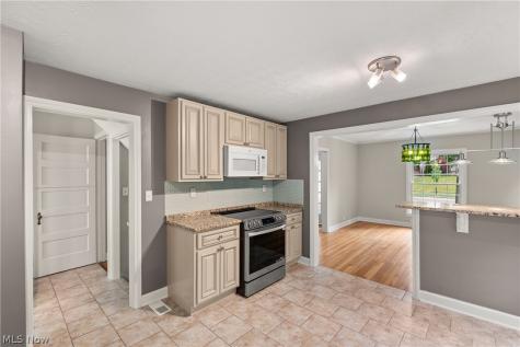 4025 Meadowbrook Boulevard University Heights OH 44118