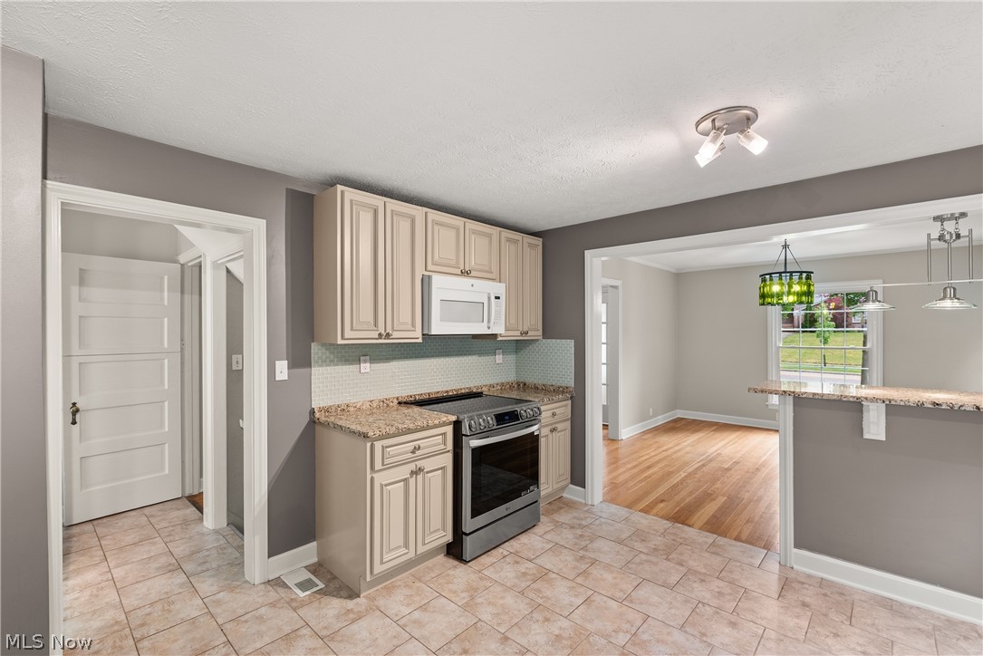 4025 Meadowbrook Boulevard University Heights OH 44118